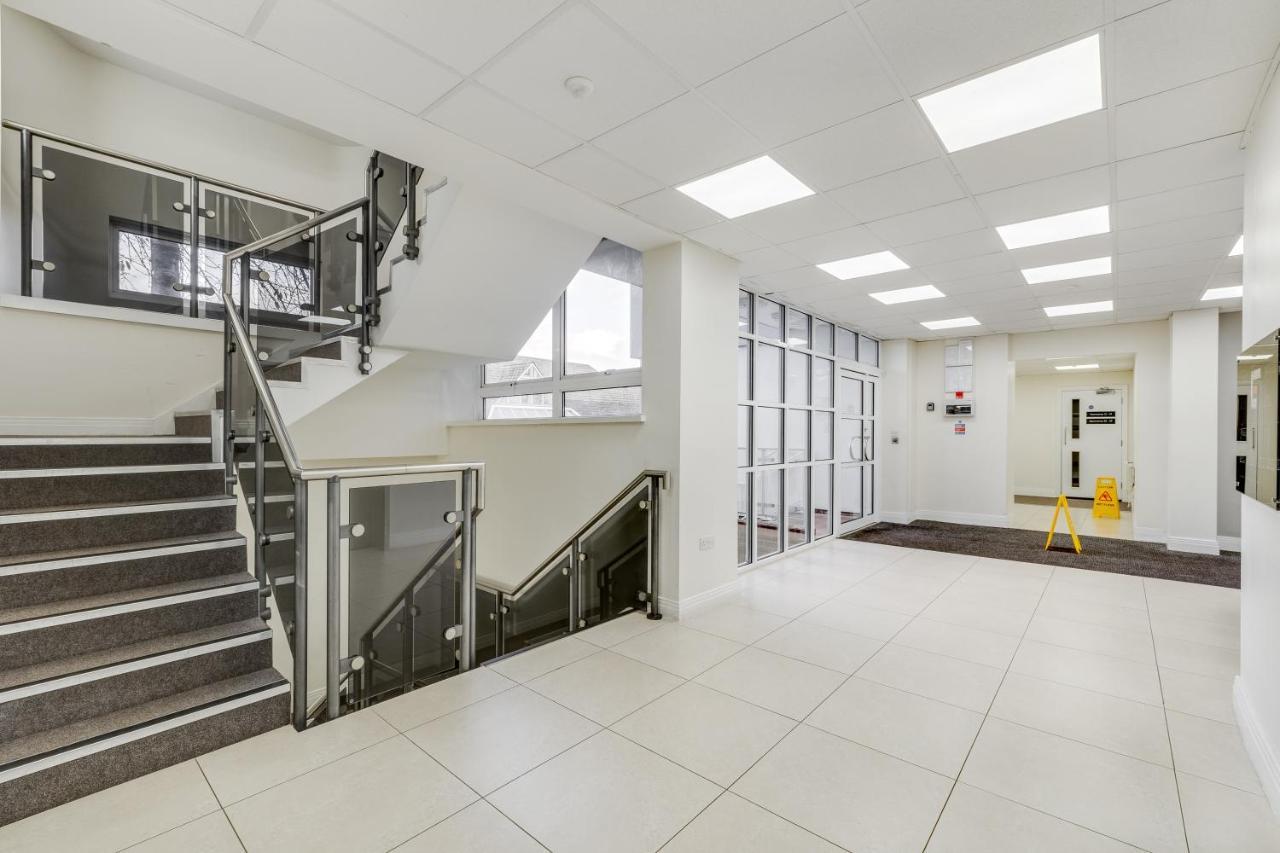 Apartment Modern Serviced Town Centre Up To 4people Stevenage