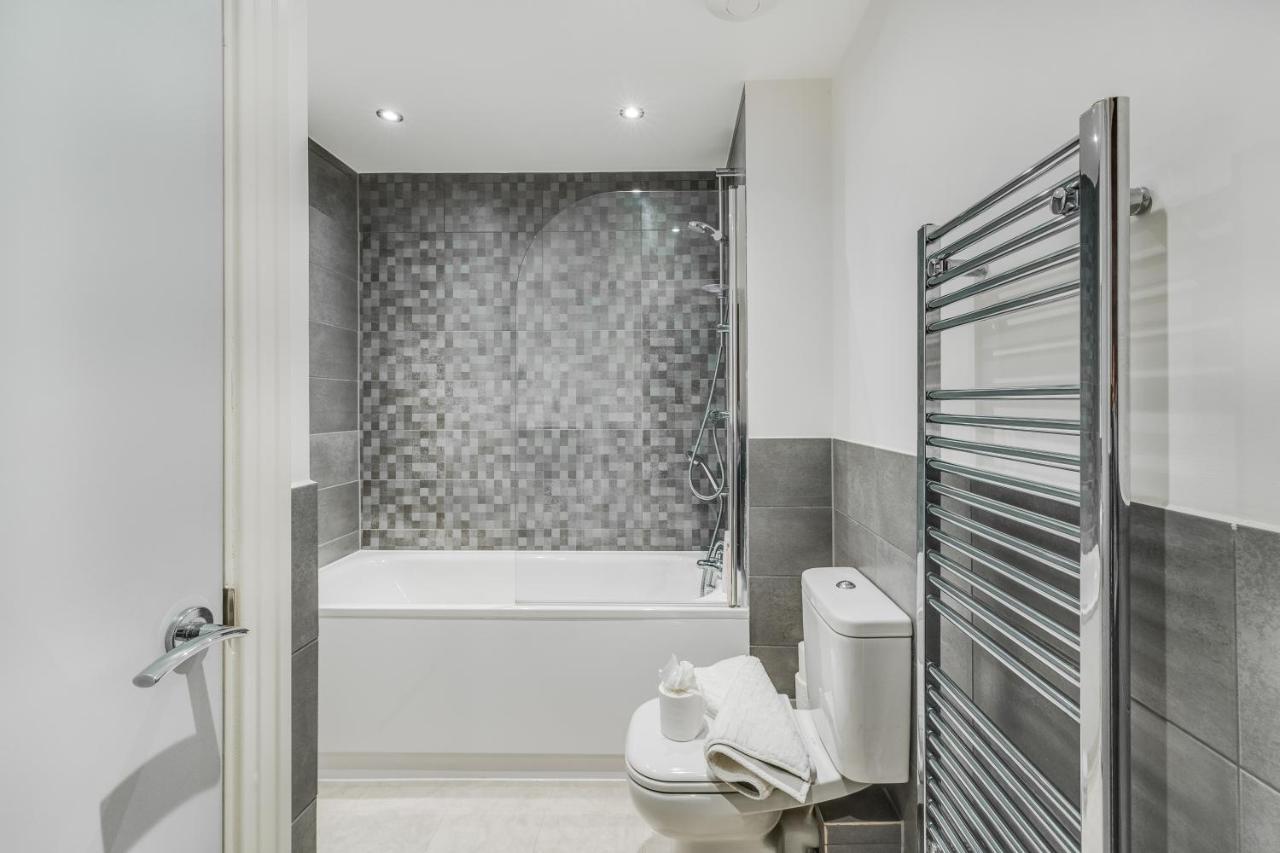 Apartment Modern Serviced Town Centre Up To 4people Stevenage