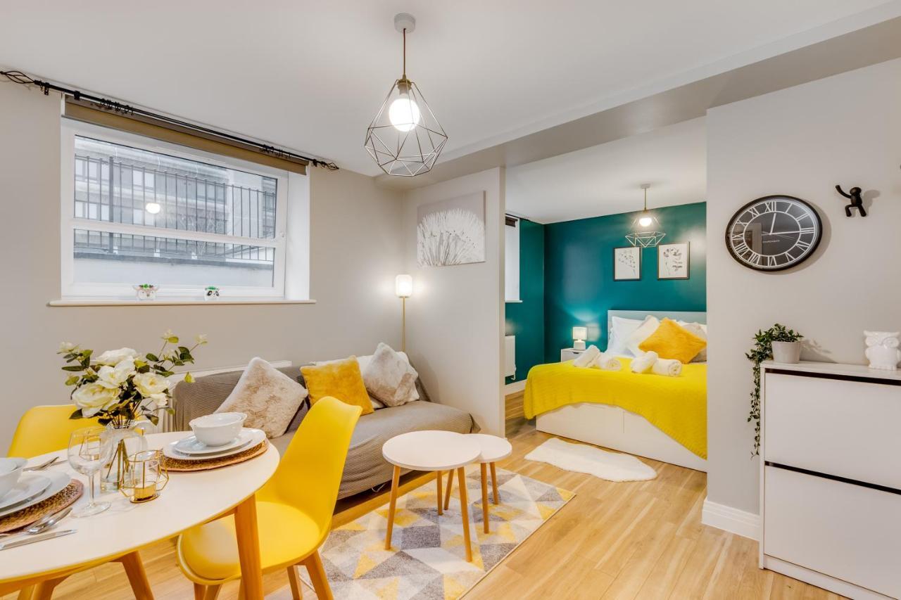 Apartment Modern Serviced Town Centre Up To 4people