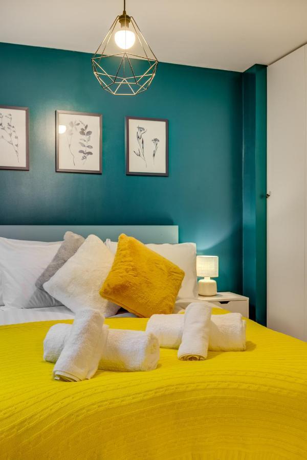 Apartment Modern Serviced Town Centre Up To 4people *