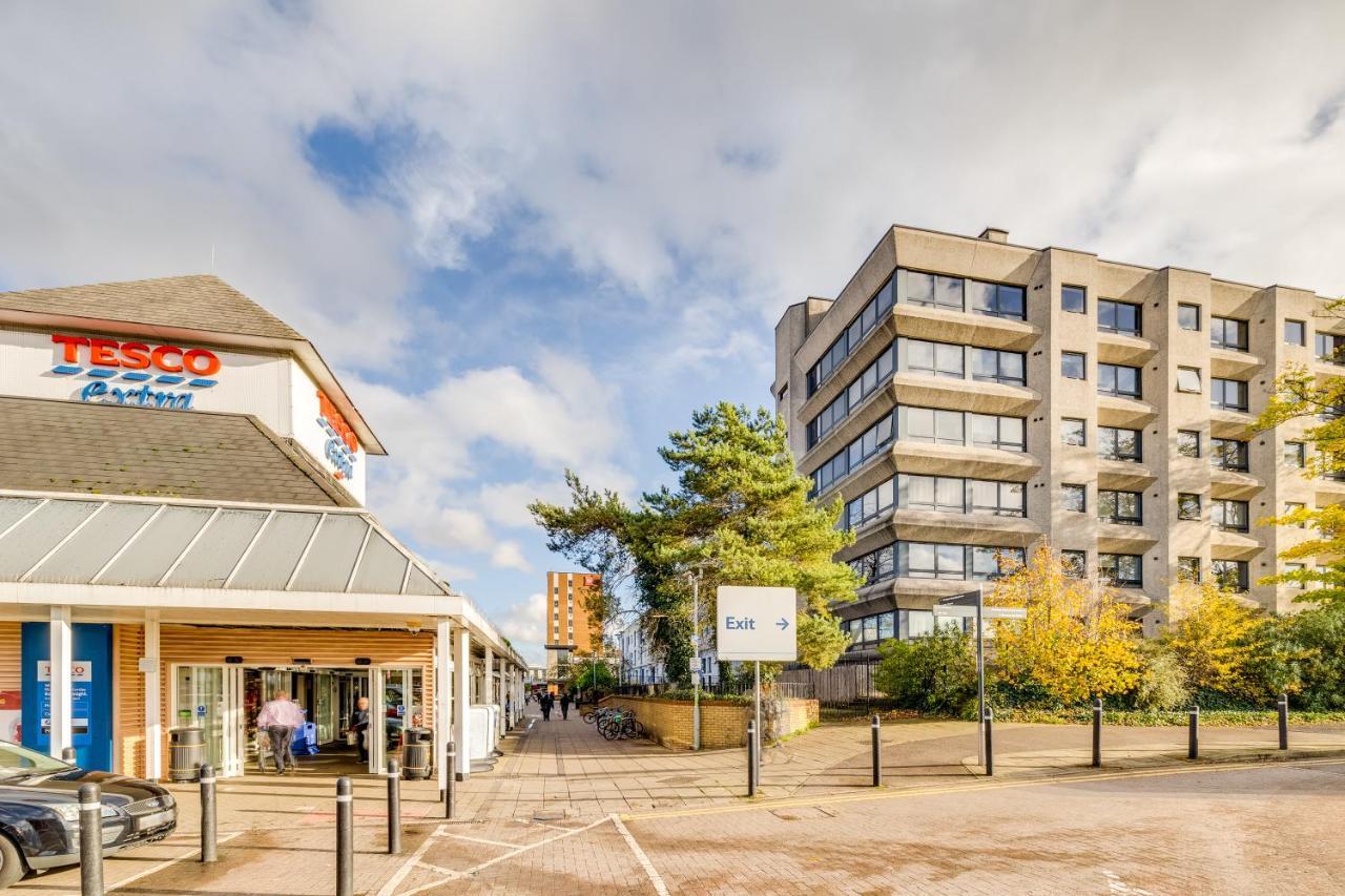 Modern Serviced Town Centre Up To 4people *